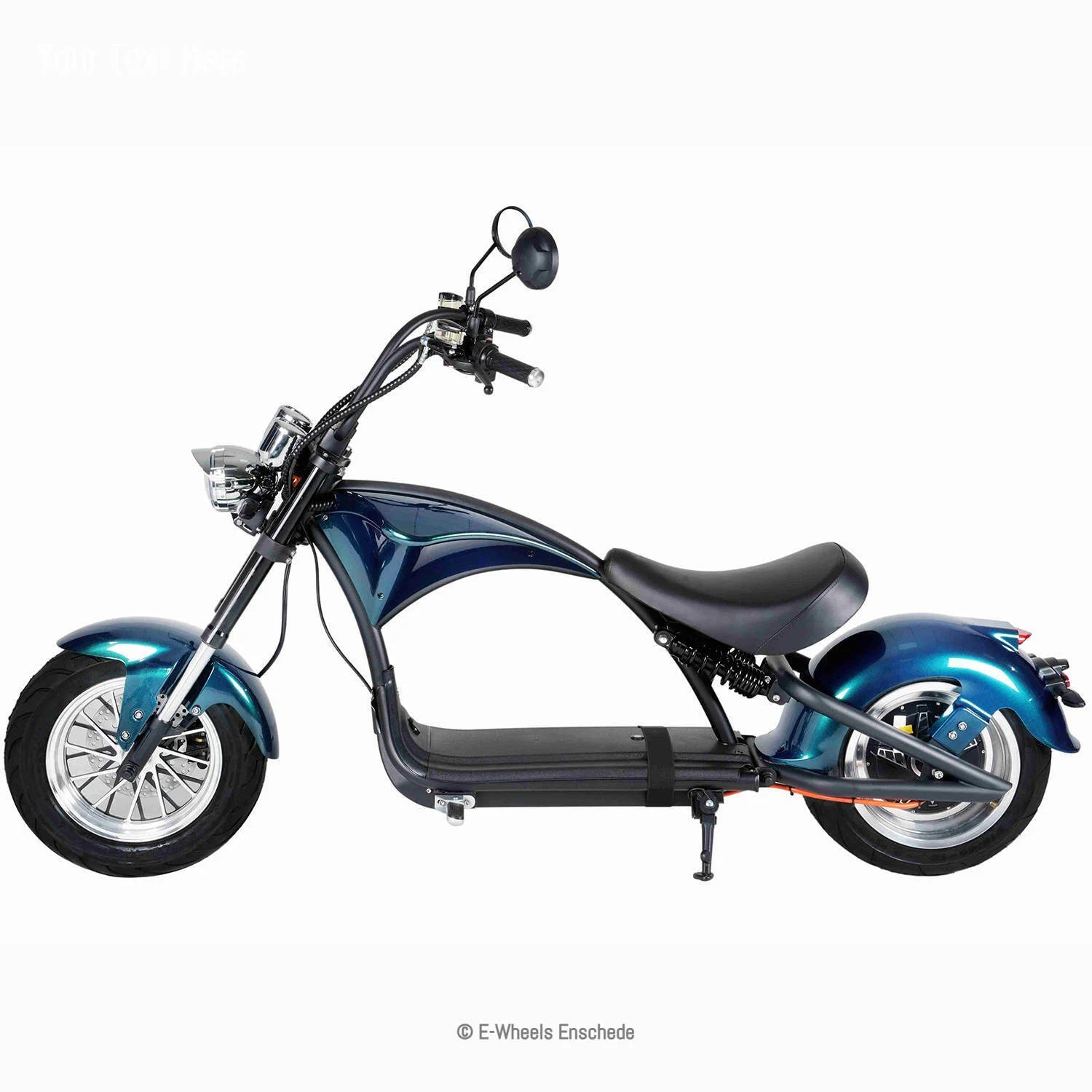 E-chopper M1P diamond blauw met een zwarte zadel